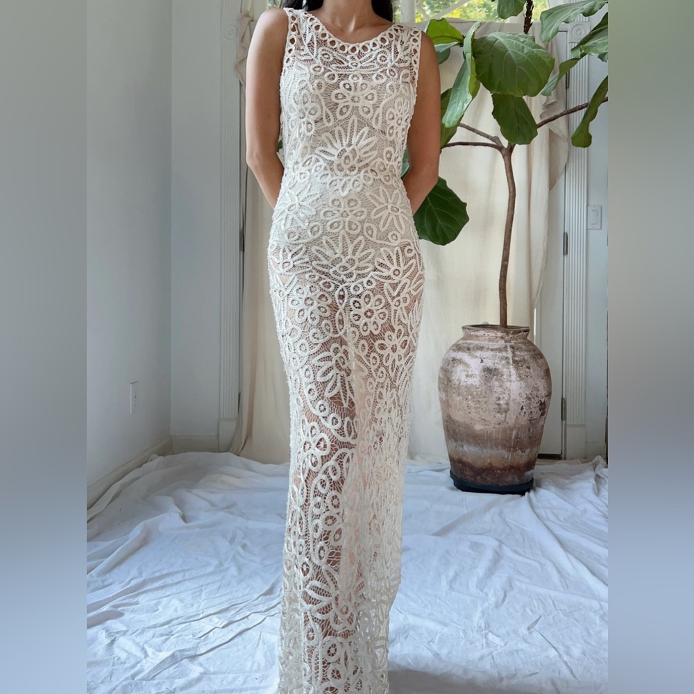 Chic Ivory Lace Maxi Dress